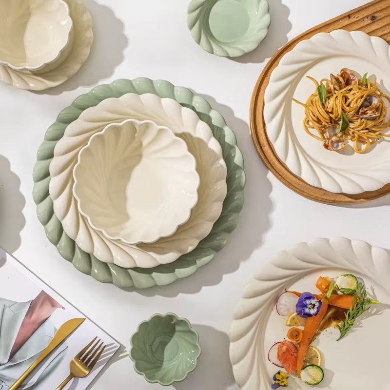 Lottie Cream Dinnerware Collection