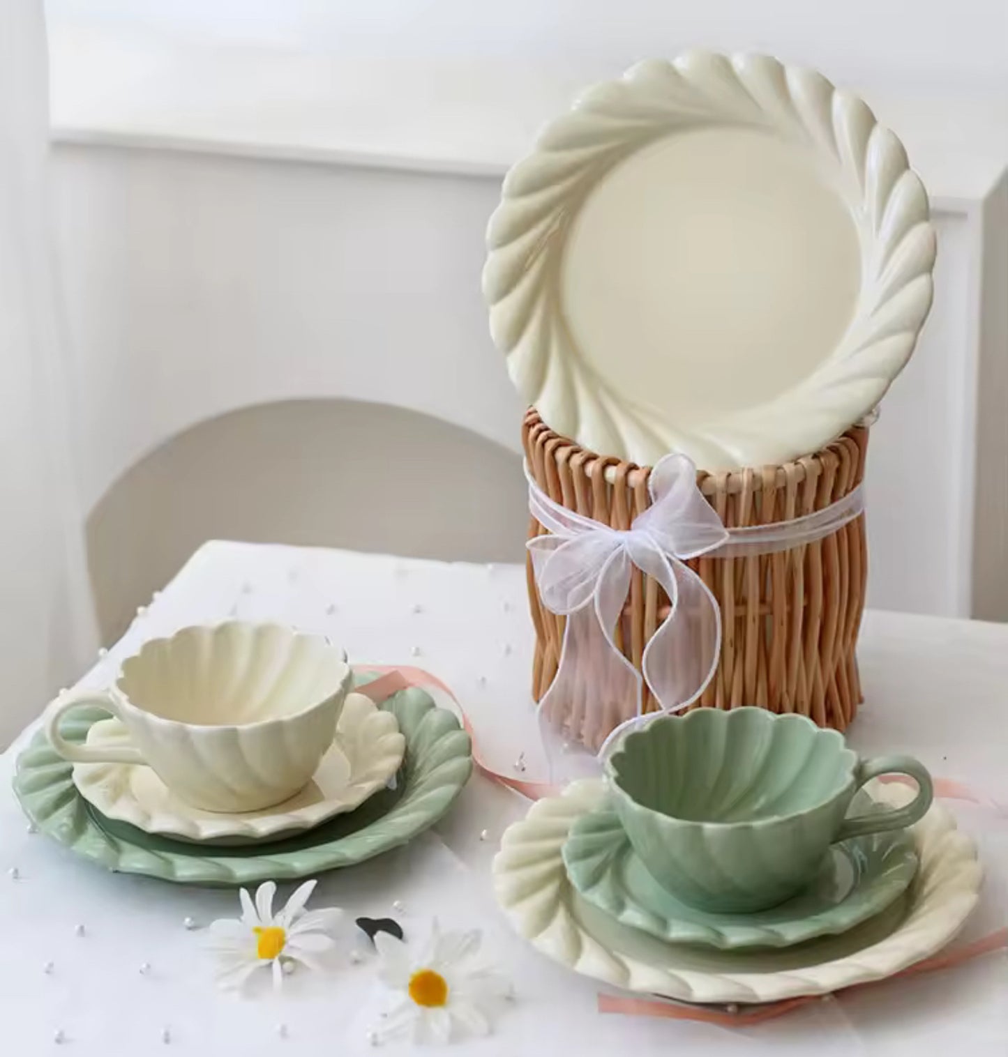 Modern Cup And Saucer Tea Set Cream Color Tea Set
