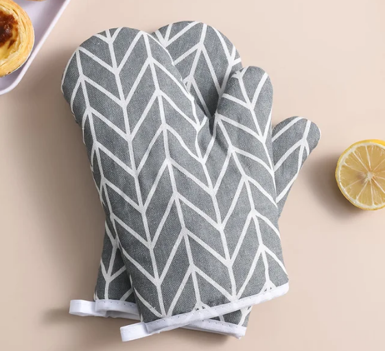 Sacha Patterned Grey Oven Mitts