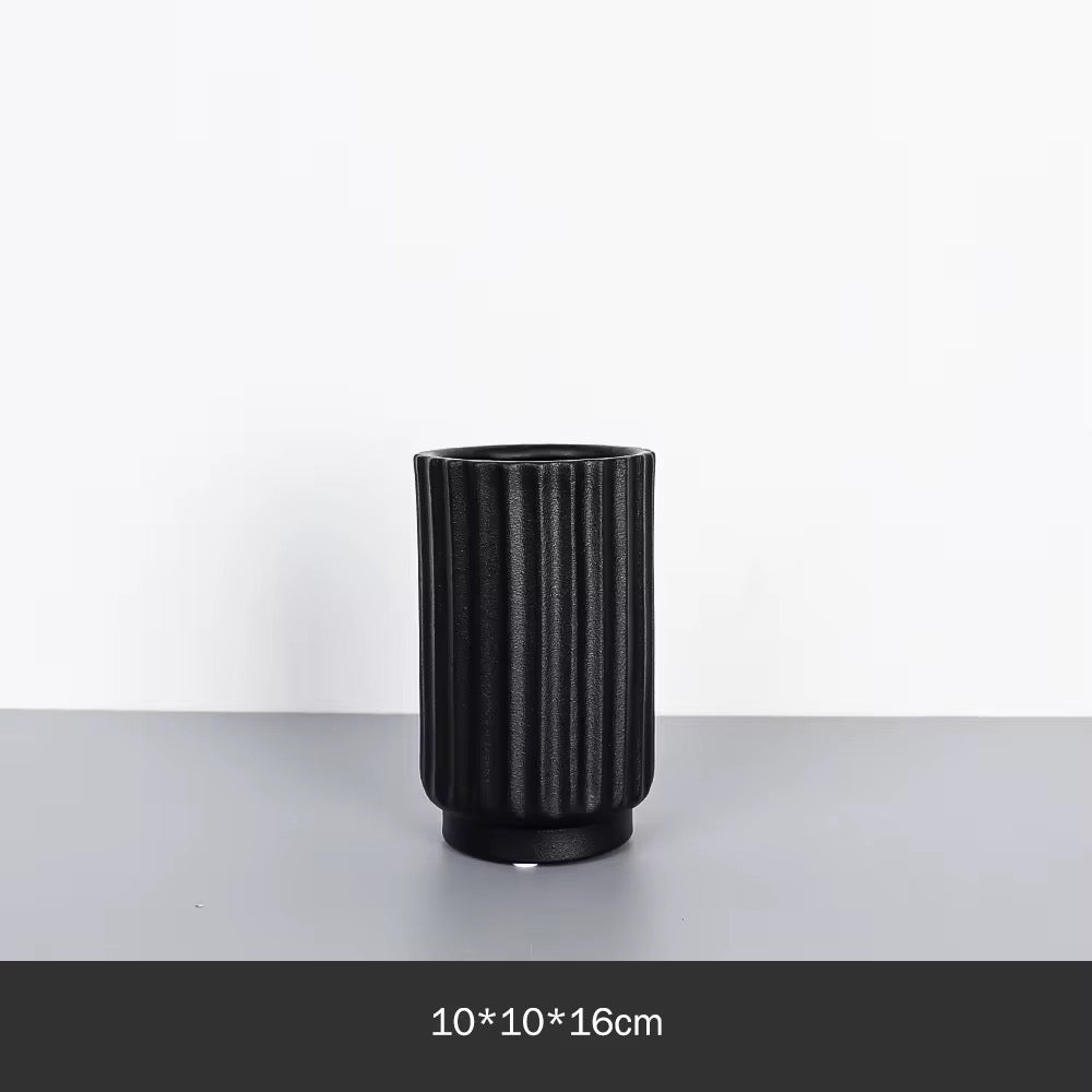 Matte Black Vase Small